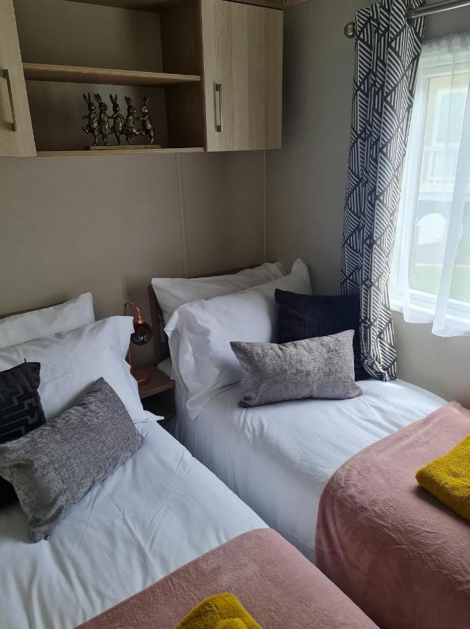 The Tiddler - Plot 101, Woodlands Lodge Retreat, New Quay, West Wales Llanina 외부 사진